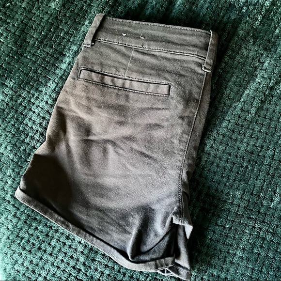 AEO Super Stretch Midi Black Short Size 6 - Picture 2 of 4